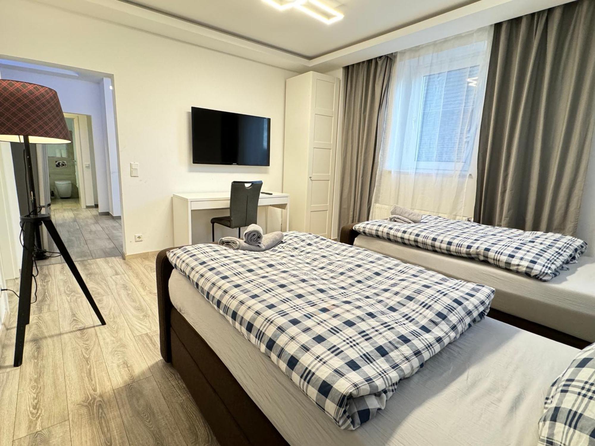 Apartments - Free Parking - Wifi - Kitchen エッセン エクステリア 写真